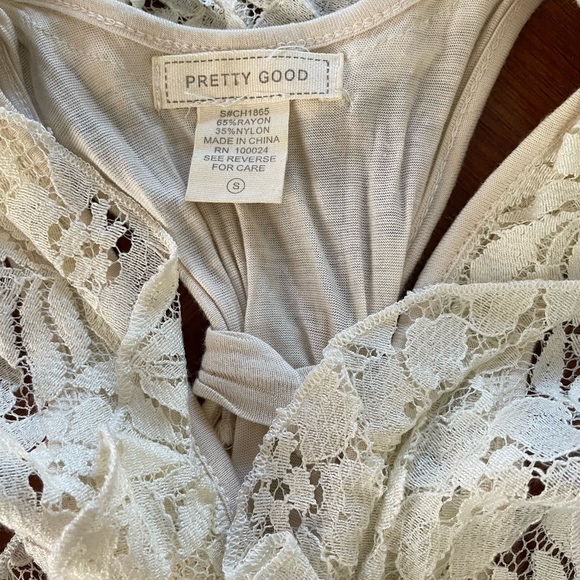 Lace front top - Picture 3 of 3